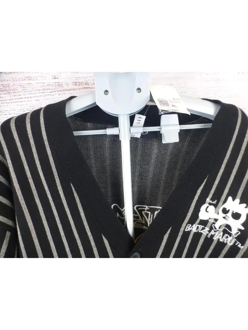 Forever 21 Men's Badtz-Maru Striped Cardigan Sweater Hello Kitty XL NWT J4A - Picture 2 of 14
